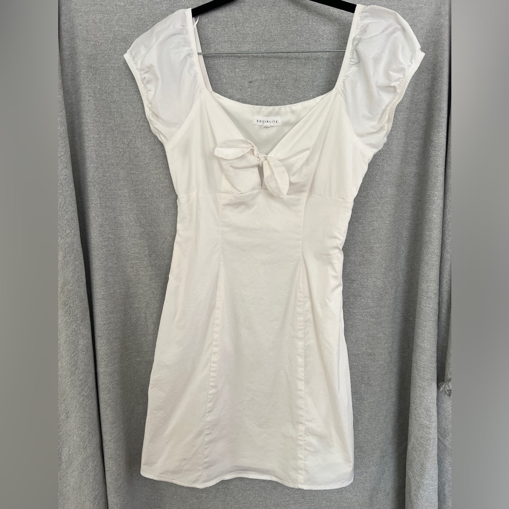White dress cotton socialite dress. Remove last chance 7/16/2026